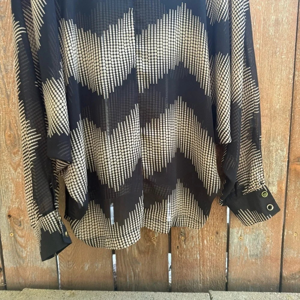 MIND CODE Women’s Black Cream Chevron Sheer Long Sleeve Shirt Blouse Size Small